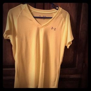 Under Armour Heat Gear Medium Women’s shirt